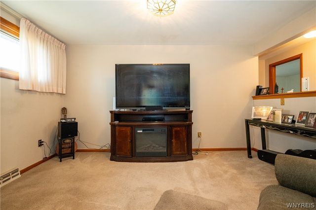 77 Patricia Drive, West Seneca, NY 14224