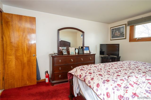 77 Patricia Drive, West Seneca, NY 14224