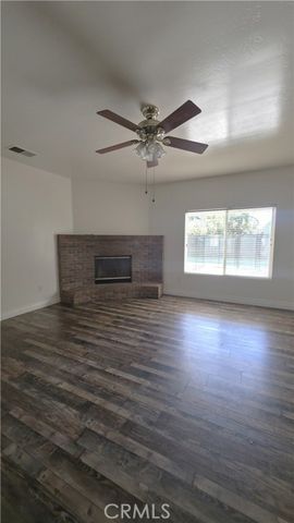 9909 Mona Lisa Ln, Bakersfield, CA 93312