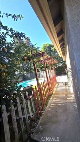9909 Mona Lisa Ln, Bakersfield, CA 93312