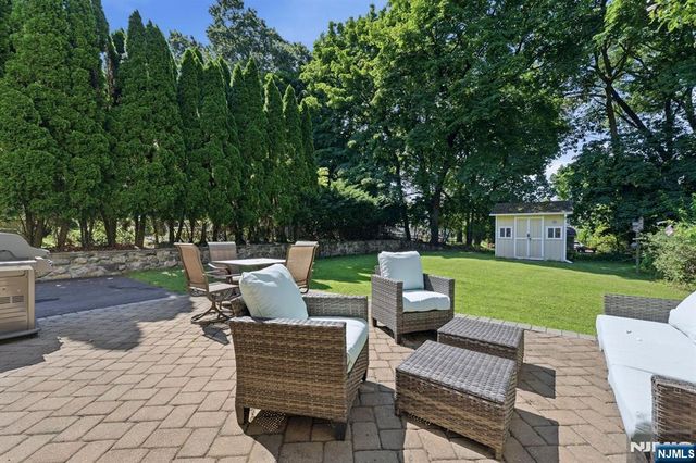 50 Payne Avenue, Midland Park, NJ 07432
