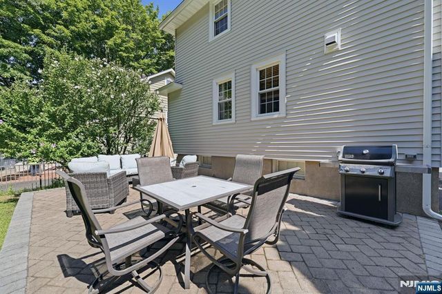 50 Payne Avenue, Midland Park, NJ 07432