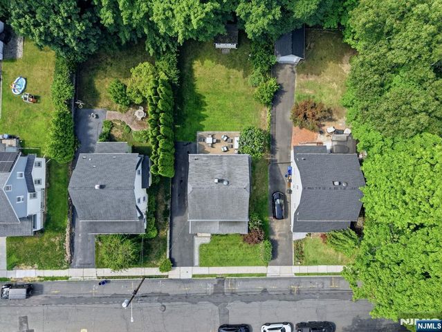 50 Payne Avenue, Midland Park, NJ 07432