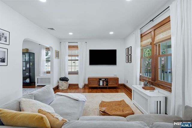 50 Payne Avenue, Midland Park, NJ 07432