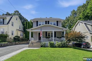 50 Payne Avenue, Midland Park, NJ 07432
