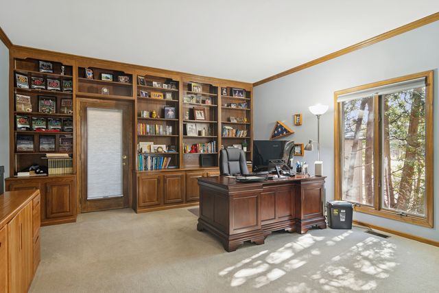 1515 Galloway Drive, Inverness, IL 60010