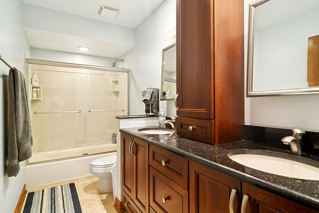 1515 Galloway Drive, Inverness, IL 60010