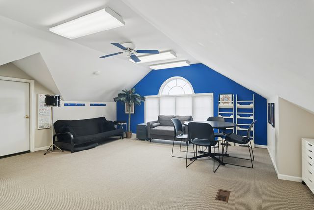 1515 Galloway Drive, Inverness, IL 60010