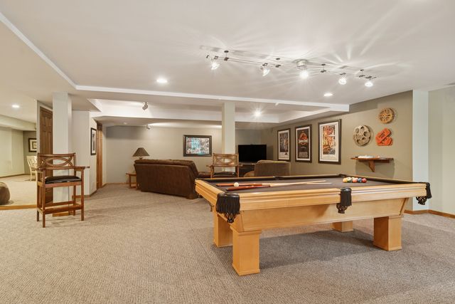 1515 Galloway Drive, Inverness, IL 60010