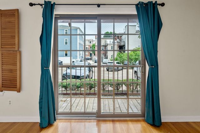 3 Devens Street 2, Boston, MA 02129