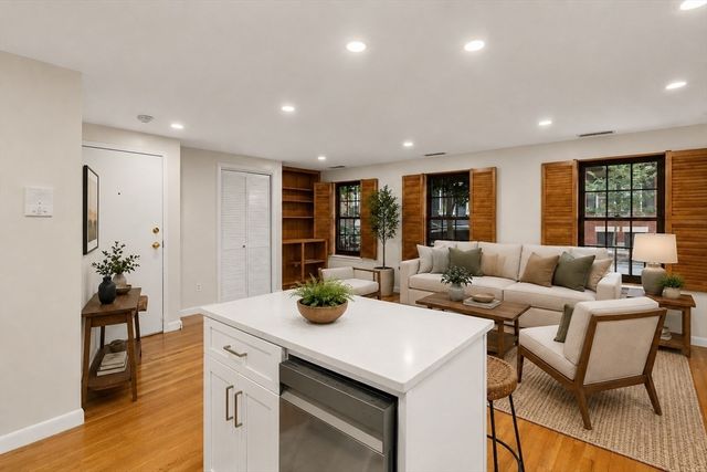 3 Devens Street 2, Boston, MA 02129