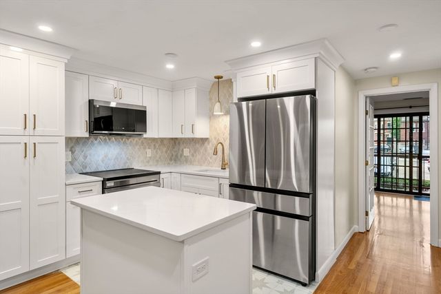 3 Devens Street 2, Boston, MA 02129