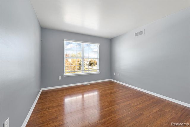 12922 Heritage, Warren, MI 48089