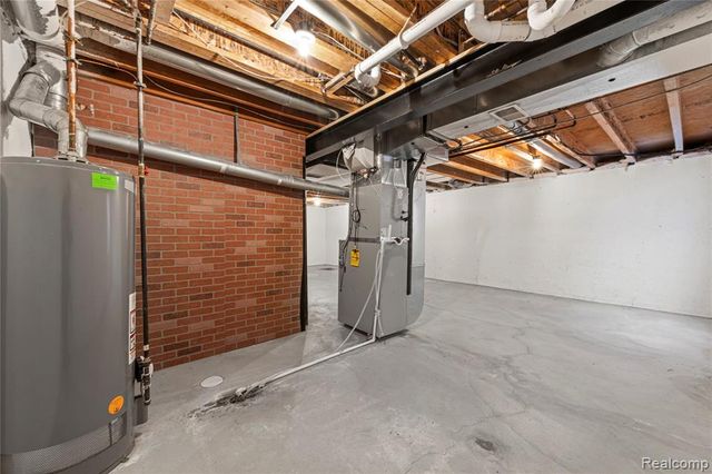 12922 Heritage, Warren, MI 48089