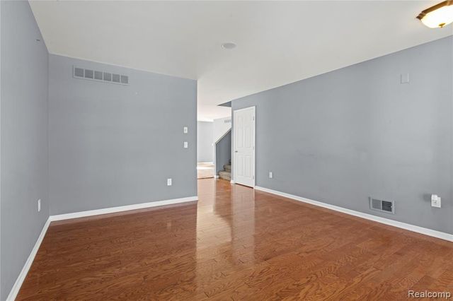 12922 Heritage, Warren, MI 48089