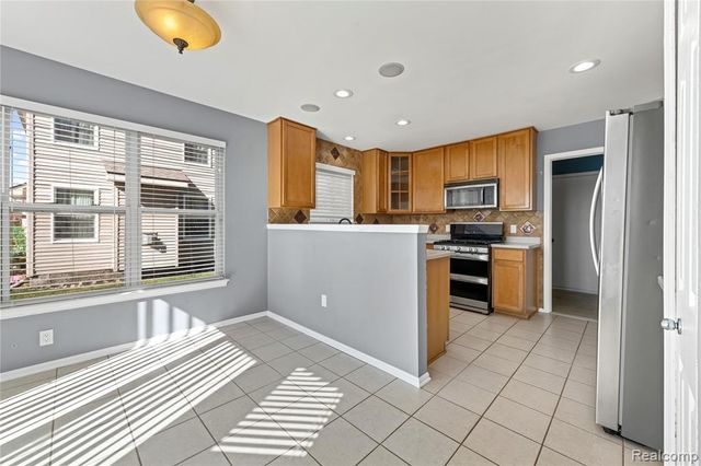 12922 Heritage, Warren, MI 48089