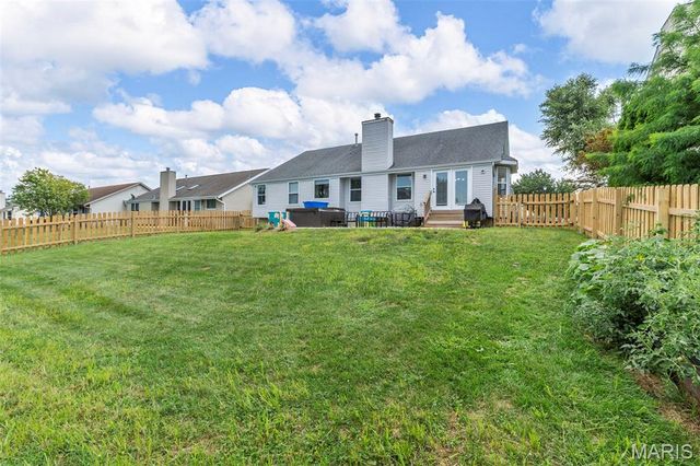 147 Black Lantern Trail, St Peters, MO 63376