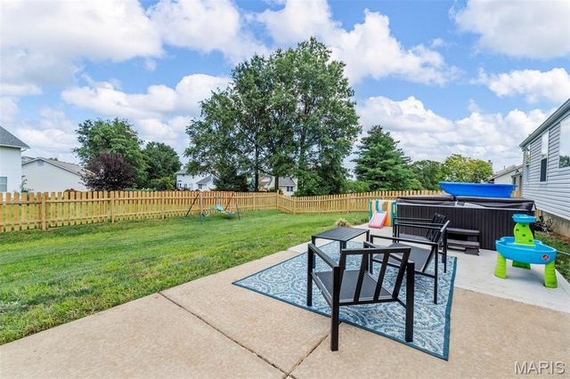 147 Black Lantern Trail, St Peters, MO 63376