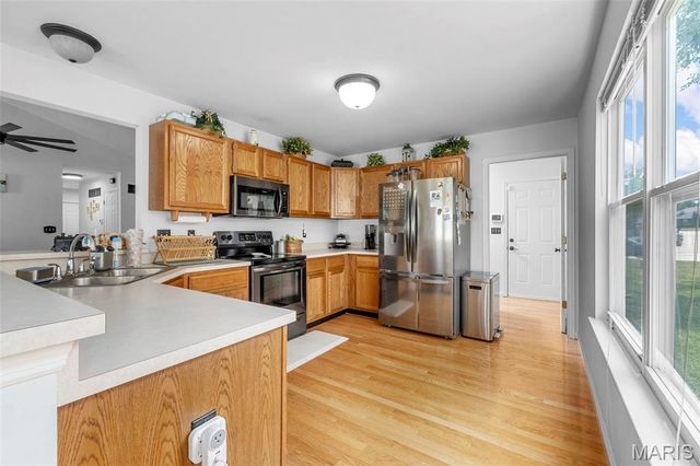 147 Black Lantern Trail, St Peters, MO 63376