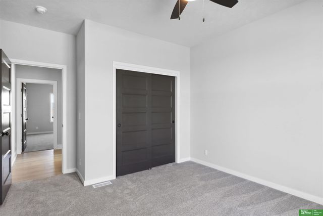 5504 N 212th Avenue, Elkhorn, NE 68022