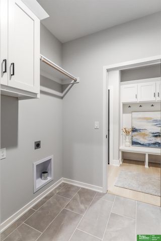 5504 N 212th Avenue, Elkhorn, NE 68022