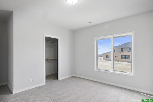 5504 N 212th Avenue, Elkhorn, NE 68022