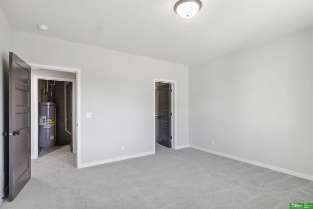 5504 N 212th Avenue, Elkhorn, NE 68022