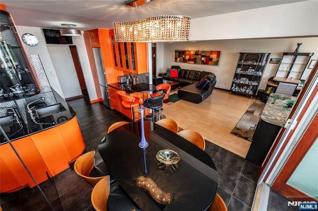 250 Gorge 8 C, Cliffside Park, NJ 07010