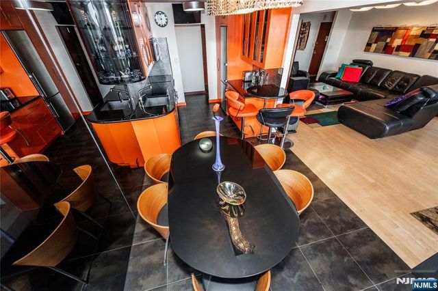 250 Gorge 8 C, Cliffside Park, NJ 07010