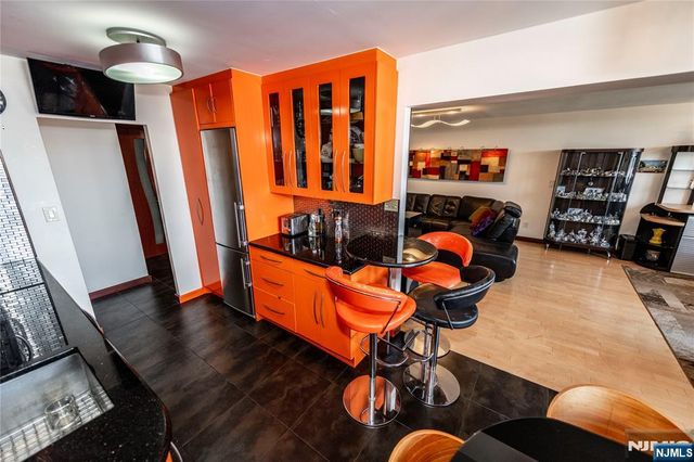 250 Gorge 8 C, Cliffside Park, NJ 07010