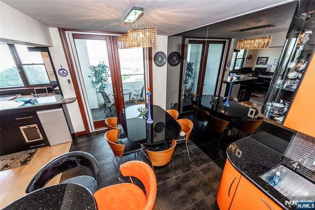 250 Gorge 8 C, Cliffside Park, NJ 07010