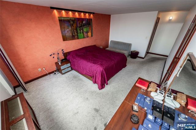 250 Gorge 8 C, Cliffside Park, NJ 07010