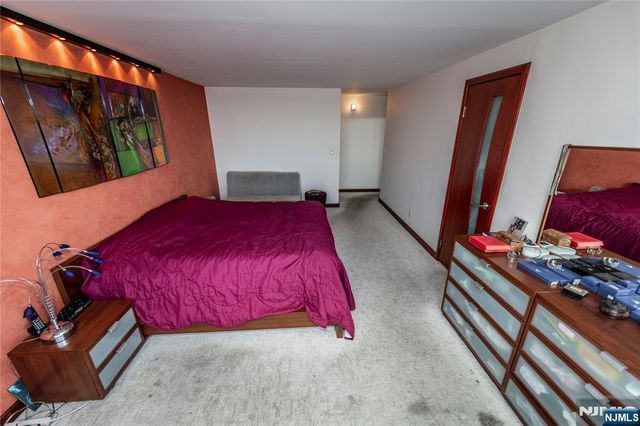 250 Gorge 8 C, Cliffside Park, NJ 07010