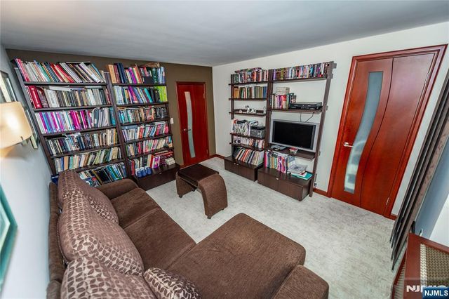 250 Gorge 8 C, Cliffside Park, NJ 07010