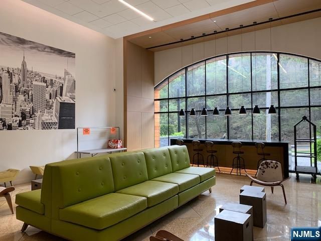 250 Gorge 8 C, Cliffside Park, NJ 07010