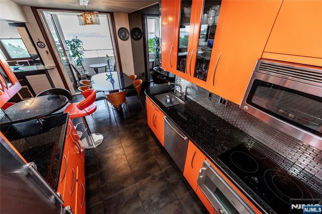 250 Gorge 8 C, Cliffside Park, NJ 07010