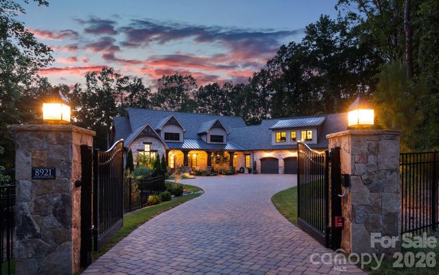 8921 Island Point Road, Charlotte, NC 28278