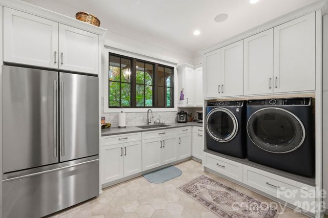 8921 Island Point Road, Charlotte, NC 28278