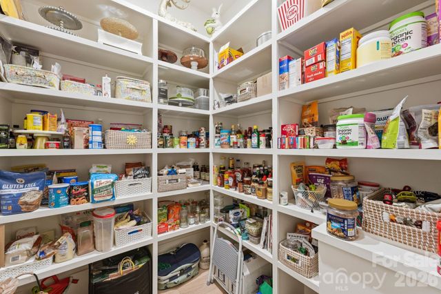8921 Island Point Road, Charlotte, NC 28278