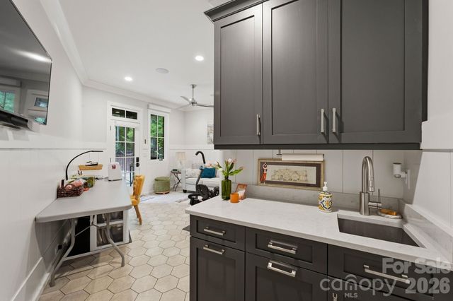 8921 Island Point Road, Charlotte, NC 28278