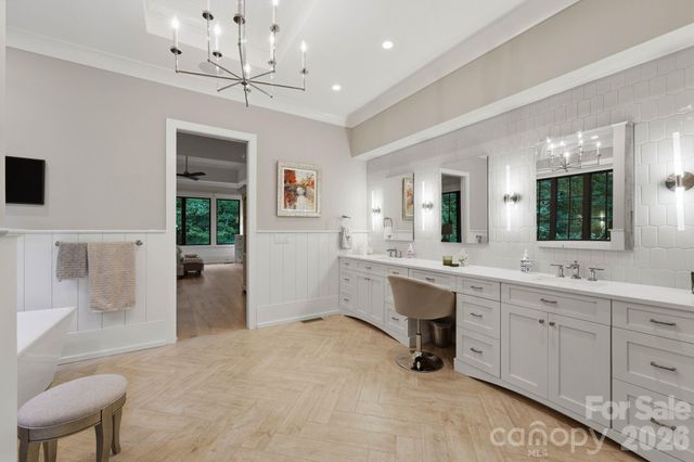 8921 Island Point Road, Charlotte, NC 28278