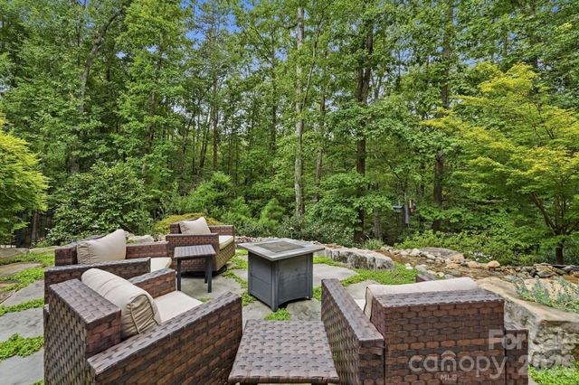 8921 Island Point Road, Charlotte, NC 28278