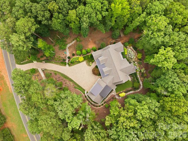 8921 Island Point Road, Charlotte, NC 28278
