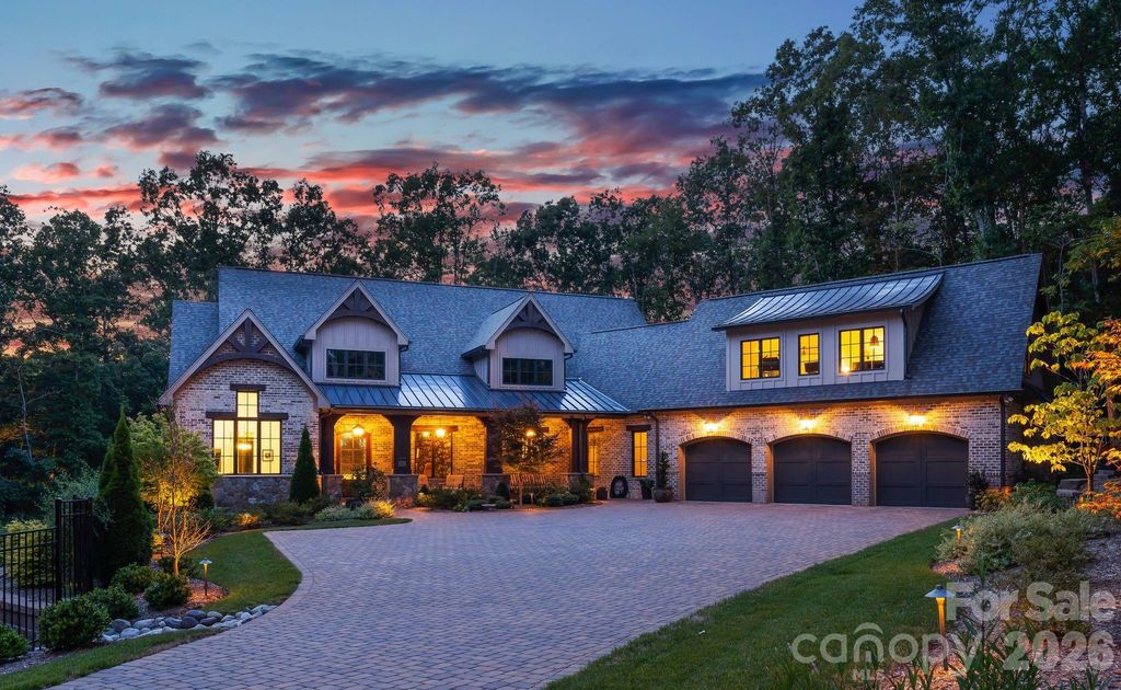 8921 Island Point Road, Charlotte, NC 28278