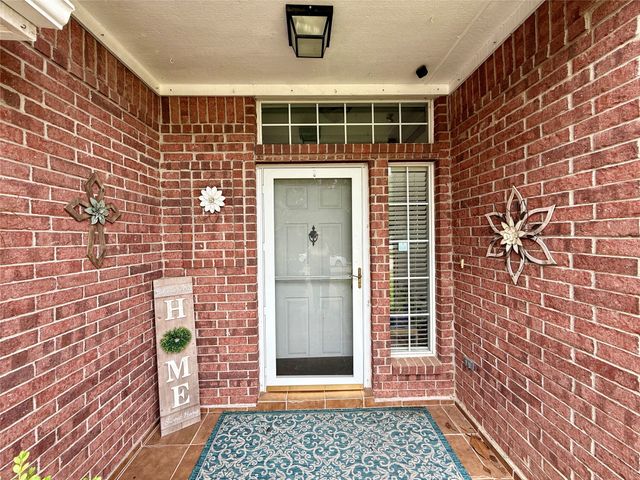 1658 Glenmore Drive, Lewisville, TX 75077