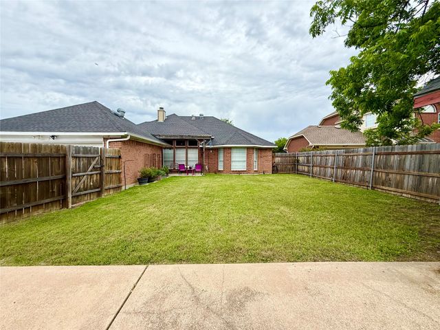 1658 Glenmore Drive, Lewisville, TX 75077