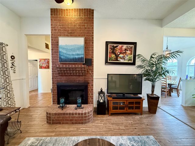1658 Glenmore Drive, Lewisville, TX 75077