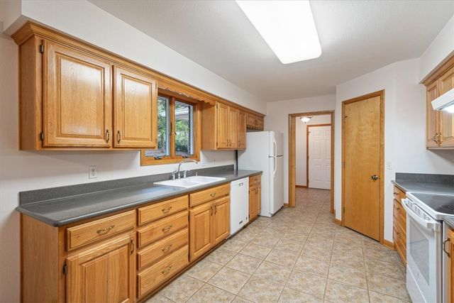 4 White River Cove, Holiday Island, AR 72631