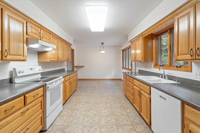 4 White River Cove, Holiday Island, AR 72631