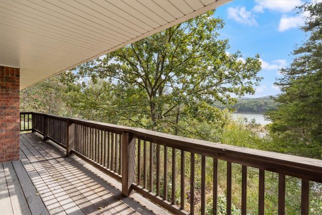 4 White River Cove, Holiday Island, AR 72631